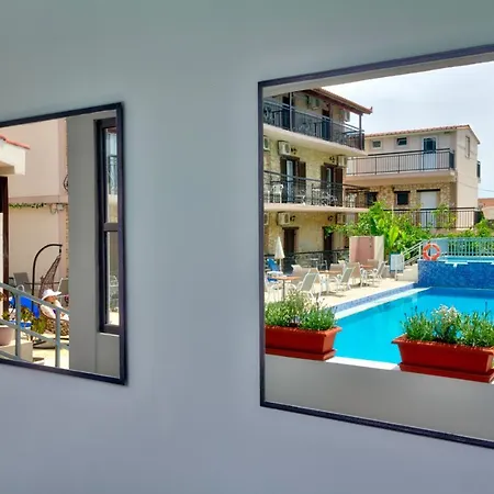 Two Brothers & Apts Ξενοδοχείο με διαμερίσματα 4*