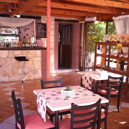 Two Brothers & Apts Ξενοδοχείο με διαμερίσματα Καλαμάκι