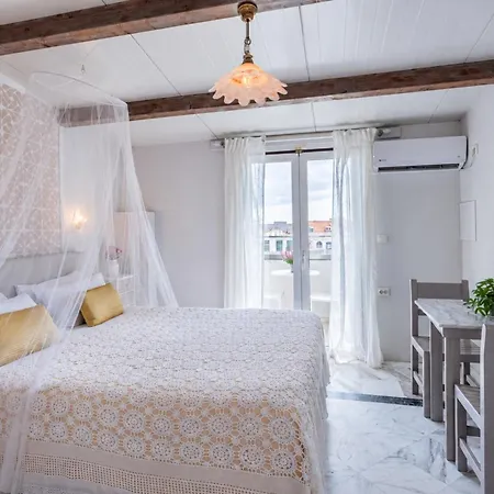 Two Brothers & Apts Aparthotel 4*