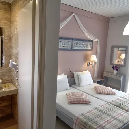 Two Brothers & Apts 4*