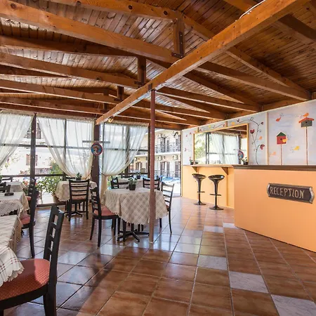 Two Brothers & Apts Apart Otel 4*