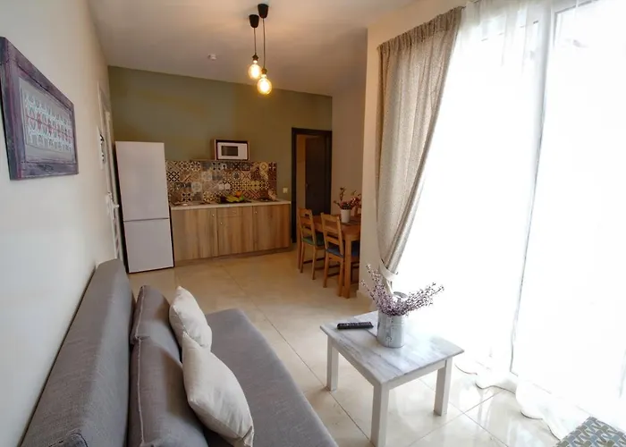 Two Brothers & Apts 4* Каламакион
