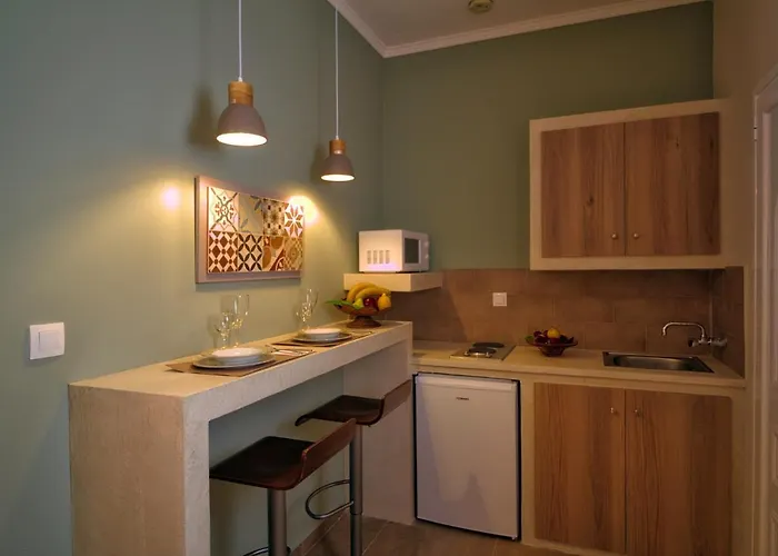 Two Brothers & Apts Апарт-отель Каламакион