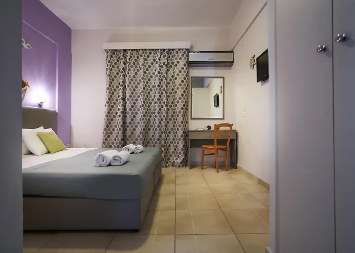 Two Brothers & Apts Апарт-отель 4*